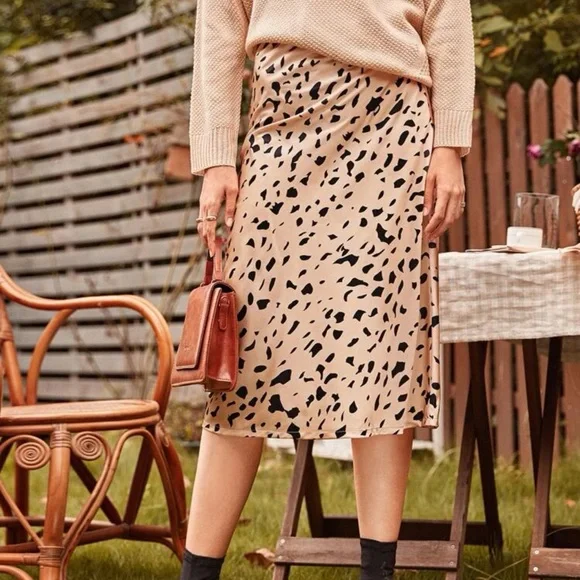 Silk skirt - Picture 1 of 1